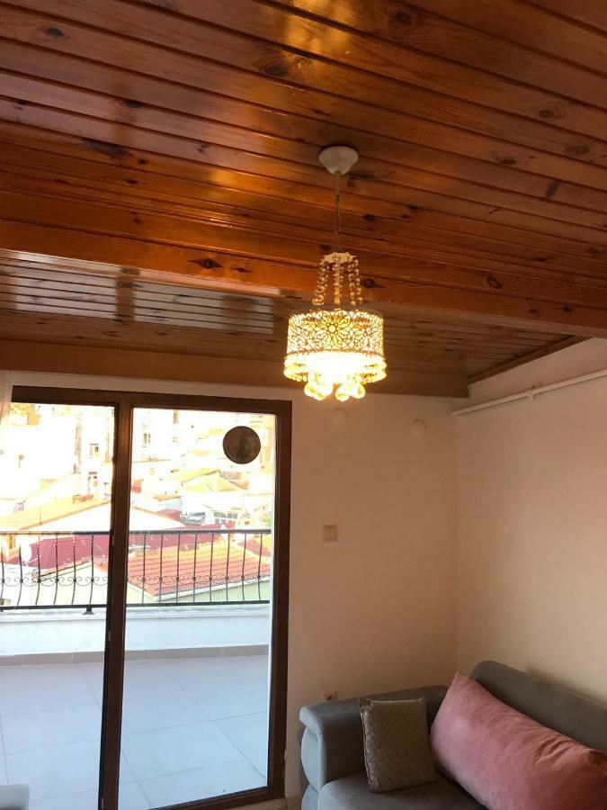 Akdemir House Apartment Истанбул Екстериор снимка